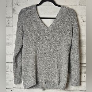 Dynamite Gray Boucle Textured V-Neck Sweater with Side Zipper Size S